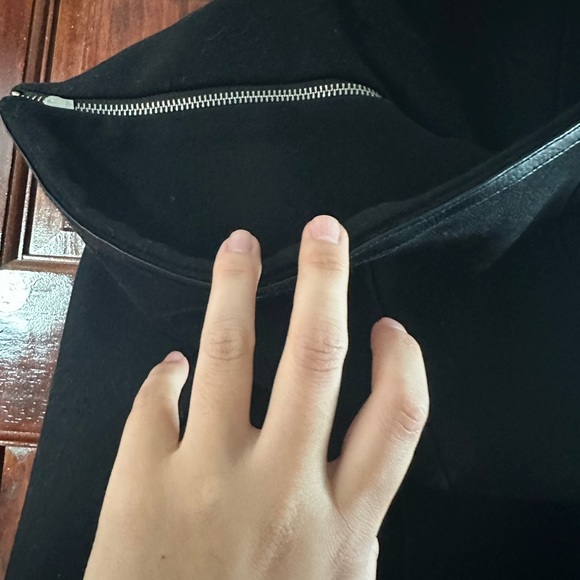 Mackage wool coat. Photo on model is not the actual jacket but sample photo. - Picture 16 of 16